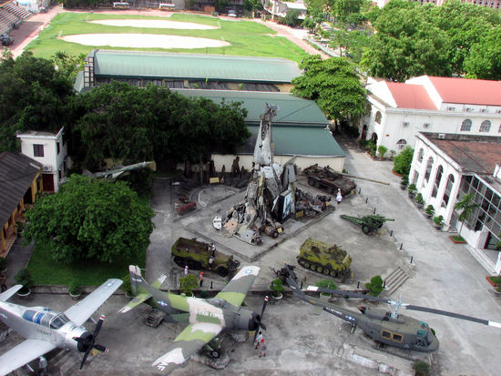 erbeutetes Militaergut aus zahlreihen Kriegen