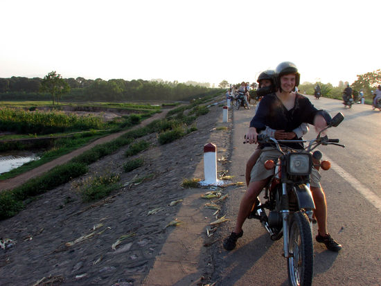 Das Bruederli auf seinem Bike
(auf dem Rueckweg gings schon besser)