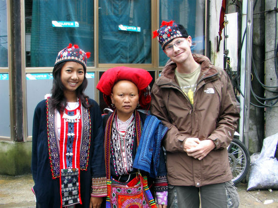 aufeinandertreffen der Kulturen
(die bloeden Auslaender und ein Mitglied eines der Bergvoelkchen)