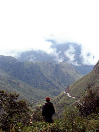 der Tilo beim Blick ins Tal