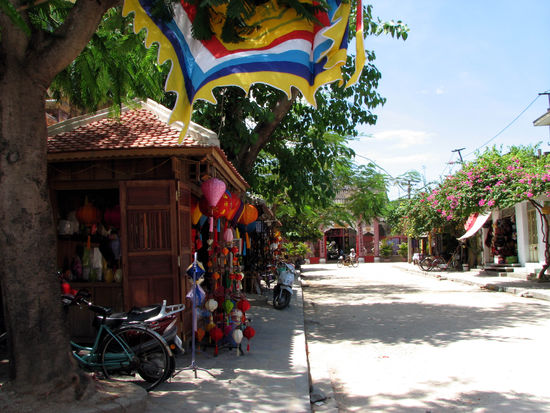 eine der Gassen Hoi Ans
(und himmlische Ruhe)