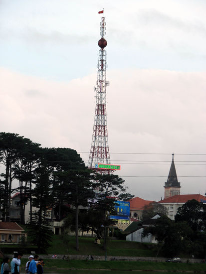 eine Nachbildung des Eifelturms in Dalat