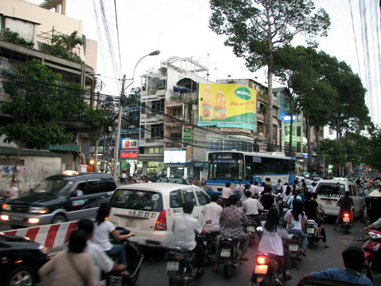 Laut, Stinkend, ... Nervend