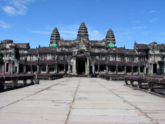 DER beruehmte Angkor Wat
(und natuerlich eingeruestet...)