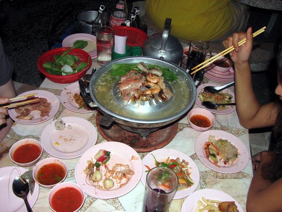 ein typischer Tischgrill, eigentlich ne tolle Sache, wenn ich mich nicht verbrannt haette...