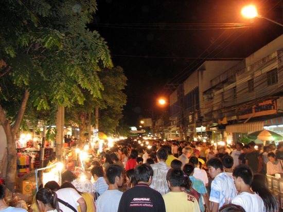Menschen satt und das in alle Richtungen