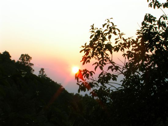 der Sonnenuntergang 
(inklusive beginnender Dunkelheit)