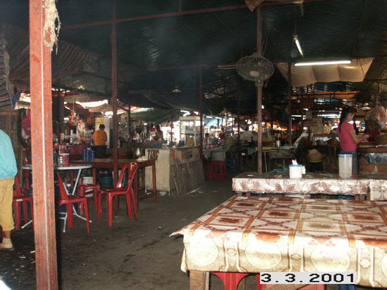 Fressmeile im Morning Market