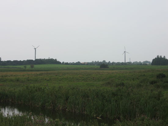 und Windkraftwerk gehoeren hier auch dazu.