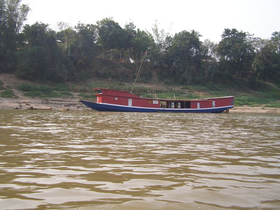 Tankstelle auf dem Wasser