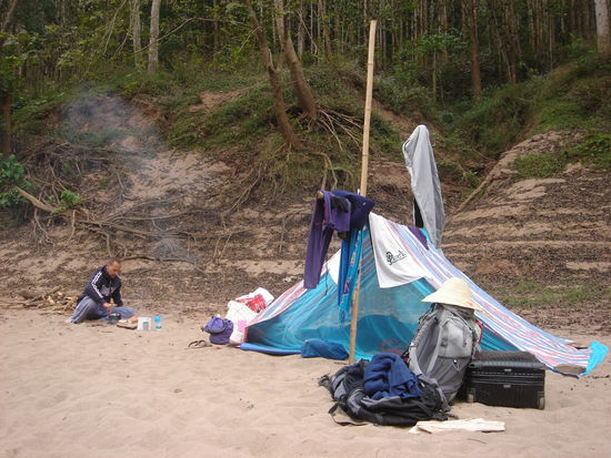 Kurz nach dem Aufstehen. Ich koche Tee.