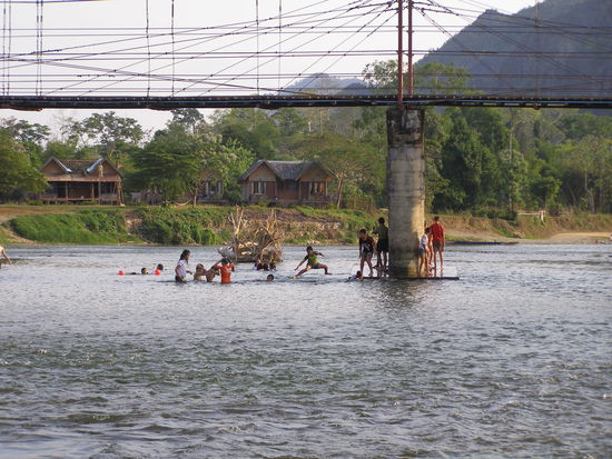 Und ab jetzt nur noch einige Bildchen von der Art, die man nur machen kann wenn man ein wenig die Gegend durchstreift und die Augen offen haelt.