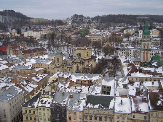 Blick vom Rathausturm über Lvov