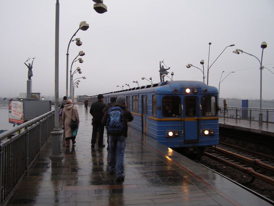 U-Bahn mal im Freien.