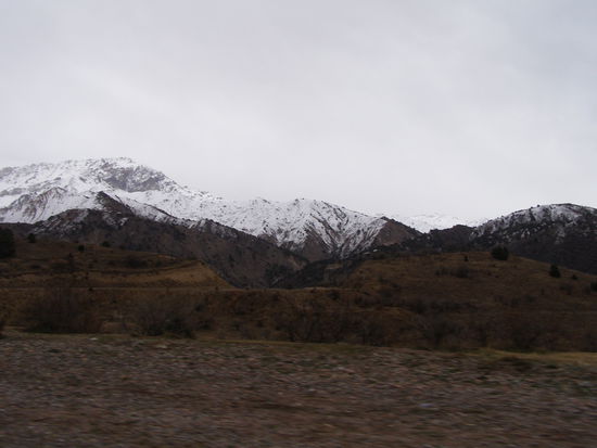 Zur Info: natürlich gut und zweckentsprechend gekleidet. Hab mir nen Pullover besorgt und ne Sommerjacke drüber. Hab an der Stelle schon gut gezittert. Wollte aber unbedingt noch irgendwo klettern.