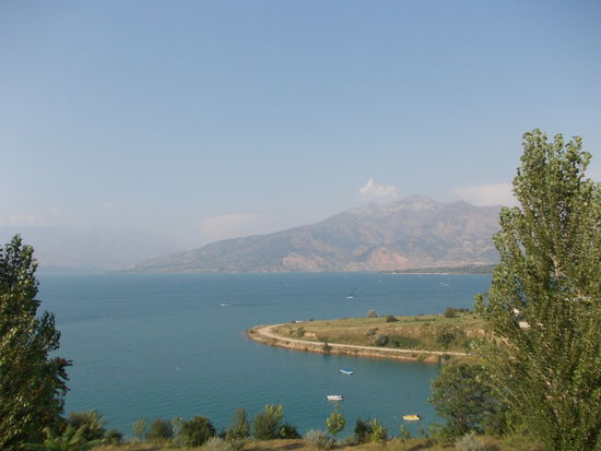 Und das der große Stausee nahe bei Tashkent.