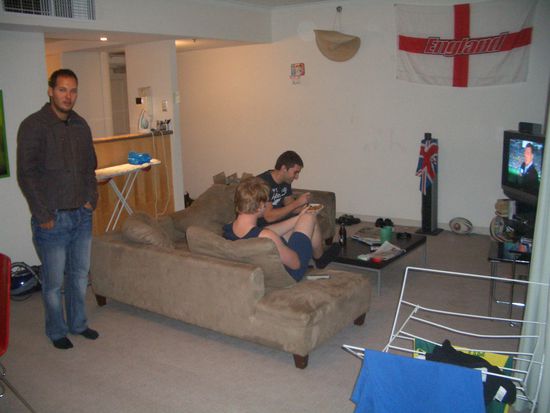 Wohnzimmer (the 2 english guys on the couch)