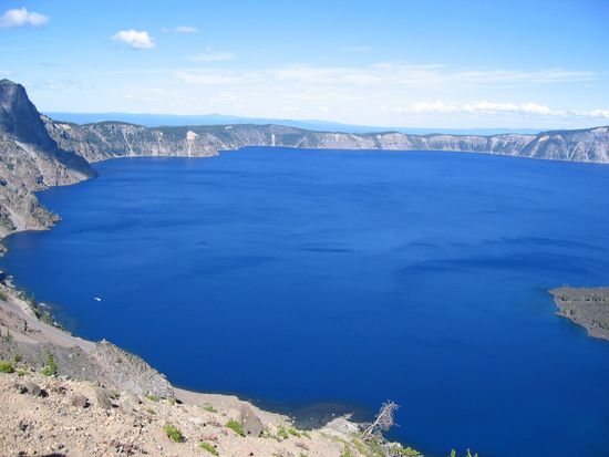 Crater Lake (rechts sieht man den Rest des Kegels...)
