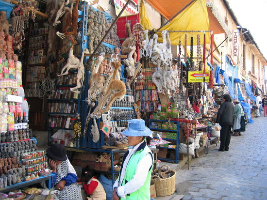 Ein Hexenstand neben dem anderen