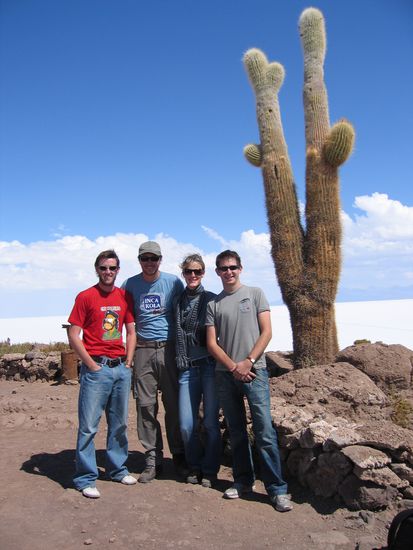 Auf der "Isla Pescada" (Fishermans Island), die wie eine Oase aus dem Salar herausragt.