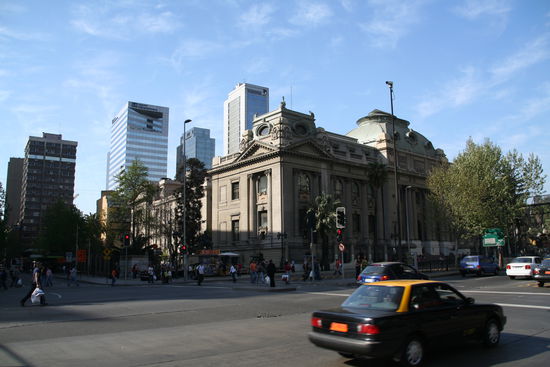 ...und an der Avenida O´Higgins (Alameda)!