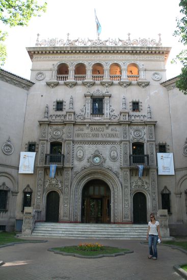 Bankgebaeude im Gruenderzeitviertel