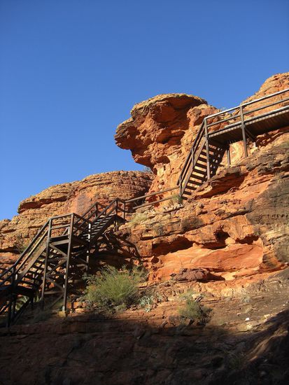 Abstieg in den Canyon...