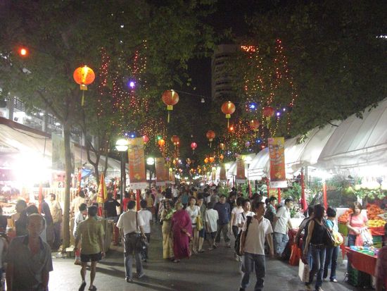 Neujahrsmarkt - Abends in Chinatown