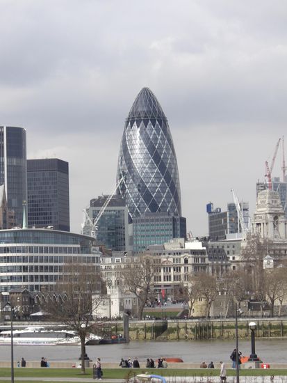 Tower 42 - die "Gurke", eines der "Neuheiten" in London