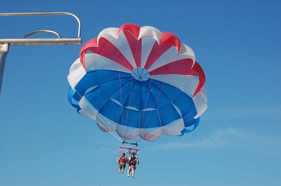 rechts im Bild bin ich, sehe noch etwas verkrampft aus, oder?