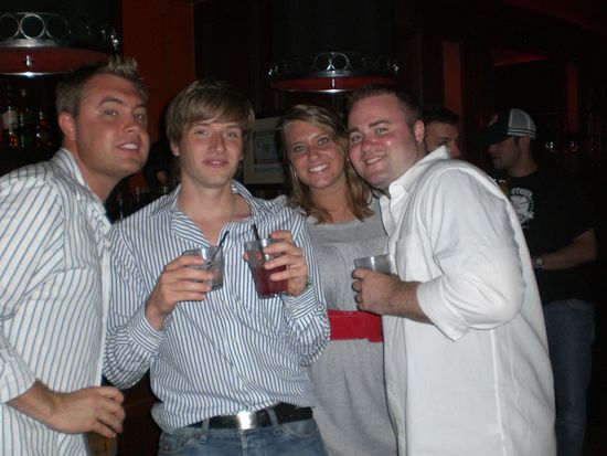 kein Wunder, dass ich total betrunken war wenn ich 2 Drinks gleichzeitig trinke