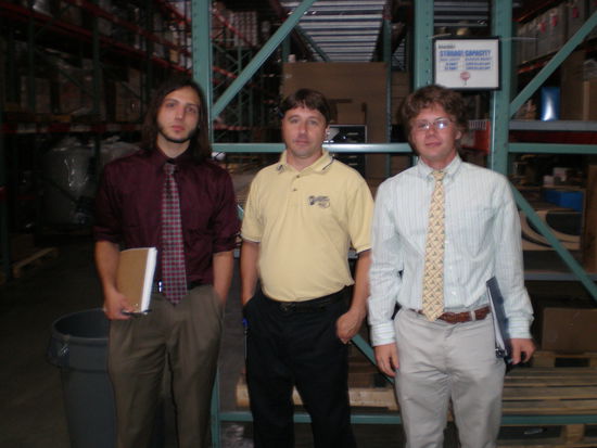 Jake und Shane mit dem Operations Manager von KN Franklin