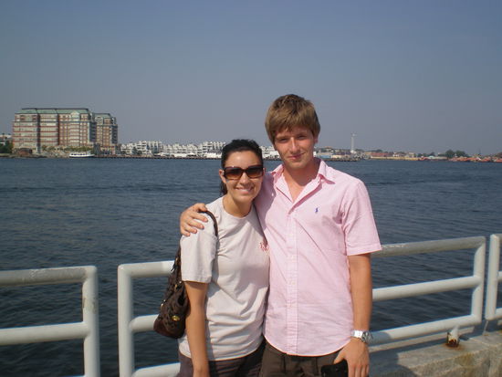 Whitney und ich im Hafen!