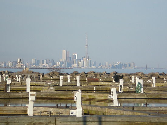 Und nochmal die Skyline, mein Gott sieht der CN Tower klein aus von so weit weg 