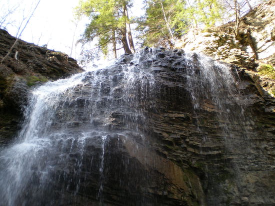 Tiffany Wasserfall, klein aber fein (also klein fuer hiesige Verhaeltnisse)