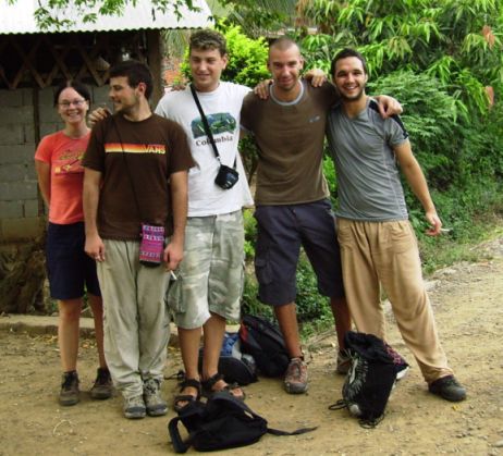 Eine tolle Gruppe:
Majo (Finnland), David (Italien), Tommy (Israel), Andi (Bayern) und Dominik (natuerlich aus Oesterreich)