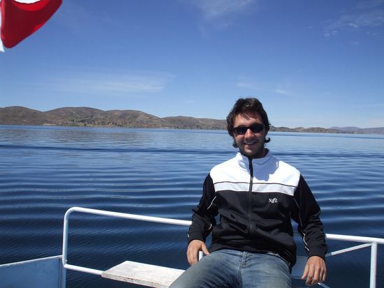 beim Entspannen am Schiff