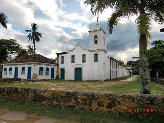 ...noch eine Kirche in Paraty