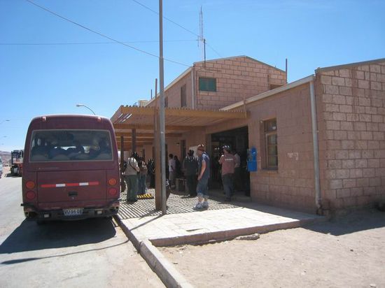 Der Grenzcheck... keine Drogen ... keine Lebensmittel... und weiter geht´s