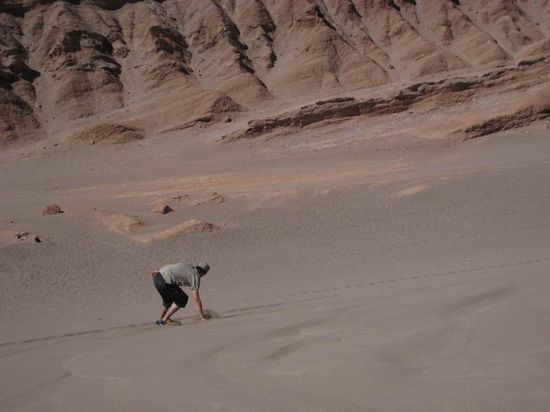 Und ab geht´s auf dem glühenden Sand