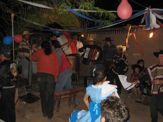 Eine echt chilenische Fiesta mit Wein und Fleisch bis zum Umfallen.