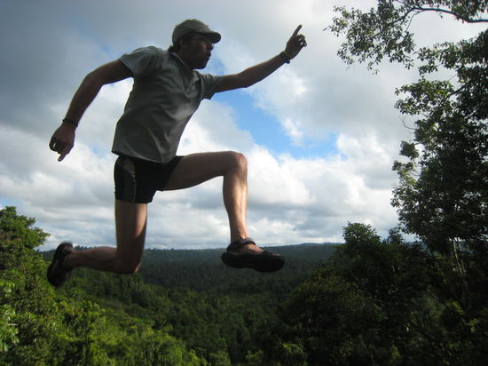 Jump über das Atherton Tabelland