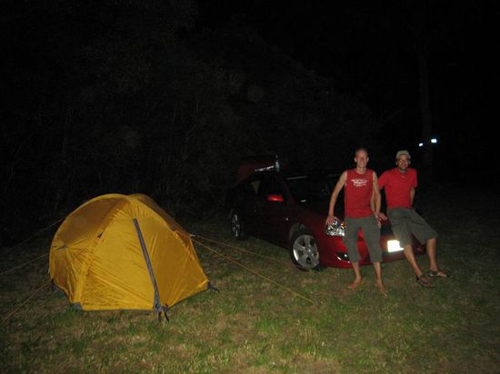 Ein ruhiger Platz im Vorgarten eines Privathauses