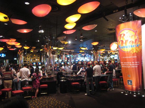 Das Crowne Casino.. Unbeschreiblich riesig... tausende Geldautomaten, das muss man gesehen haben