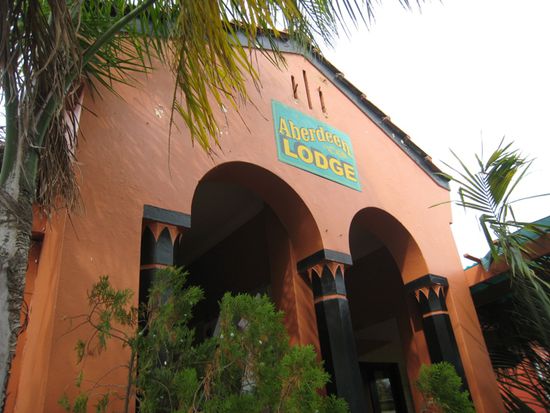 Meine "Lodge" außen hui...