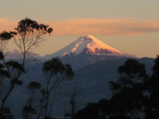 So nah und doch so fern: Der Cotopaxi in ca. 100km Entfernung