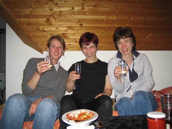 Eigentlich wollte ich ja packen, da Samstag groosser Umzug angesagt war. Barbara und Andrea schauten nochmal vorbei, zum Packen sind wir leider nicht gekommen. Stattdessen gabs Nudeln und Prosecco.