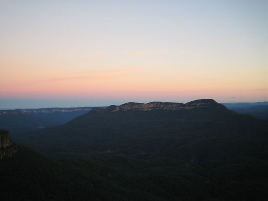 Sonnenuntergang ueber den Blue Mountains an meinem ersten Abend dort.