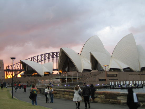 Die Opera beim Sonnenuntergang.