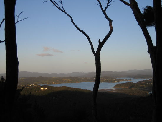 Sonnenuntergang in der Bay of Islands. 
Und wieder geht ein Tag zu Ende.